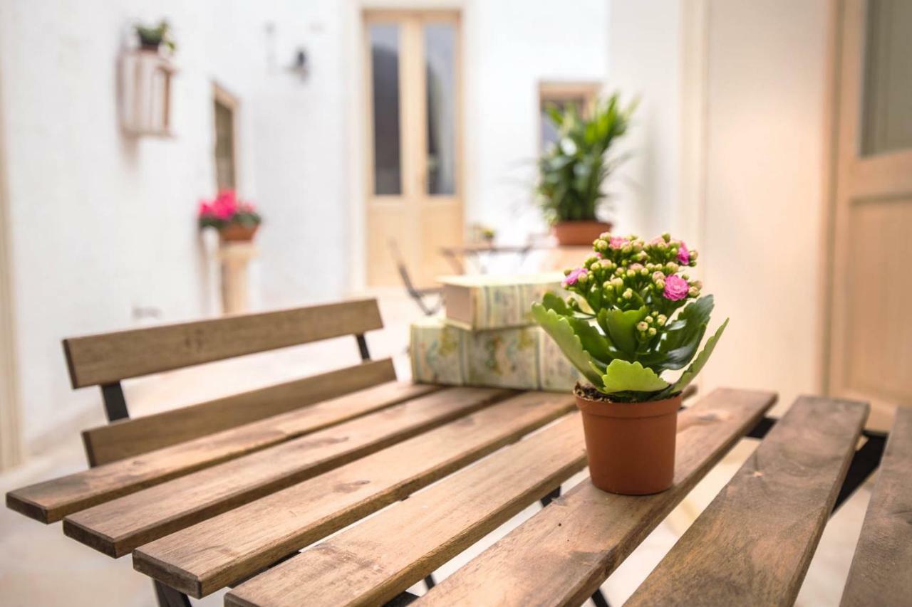 Il Borgo Bed and Breakfast Poggiardo Eksteriør billede